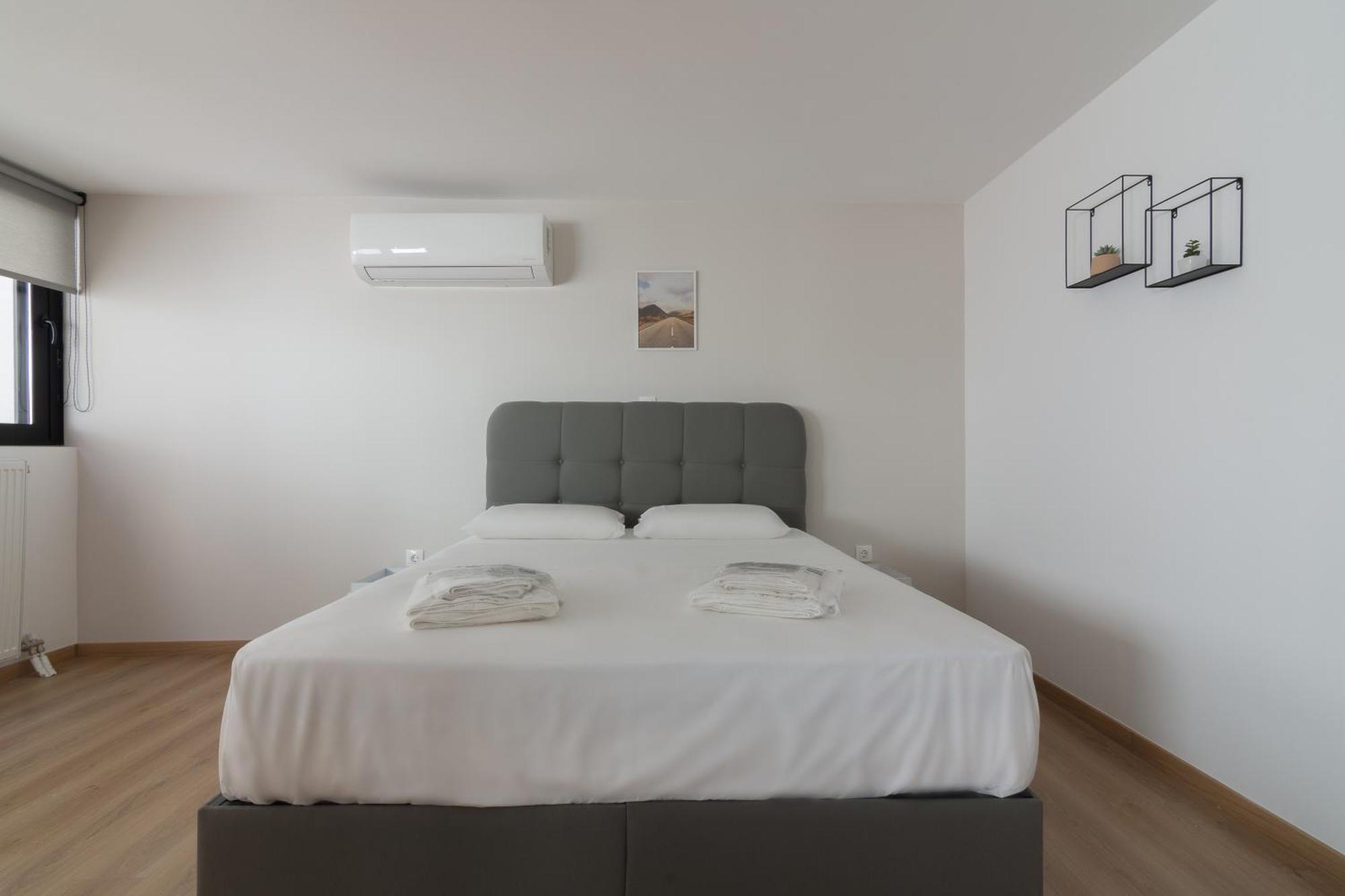Leochares Lifestyle - Self Check-in * Athens